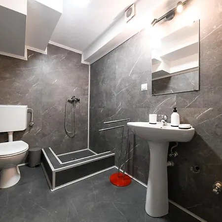 Lägenhet Apartament Napoca 2 Dormitoare Central - Demisol *
